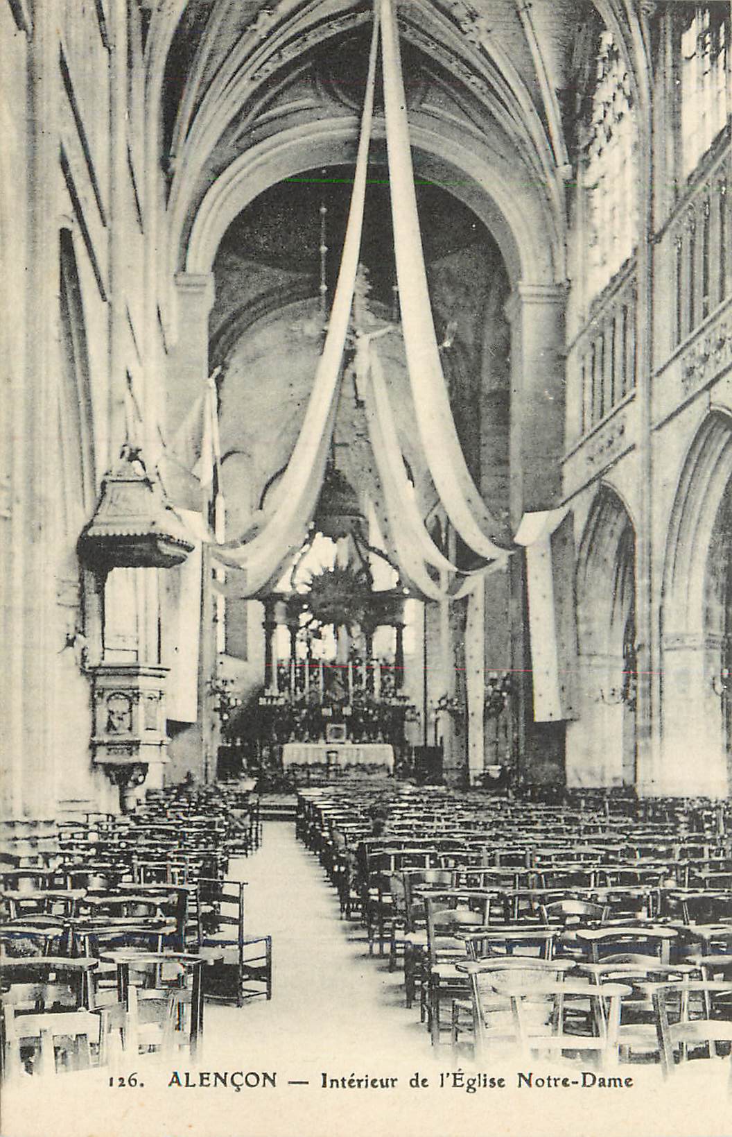 CPA Alencon Interieur de l'Eglise Notre Dame